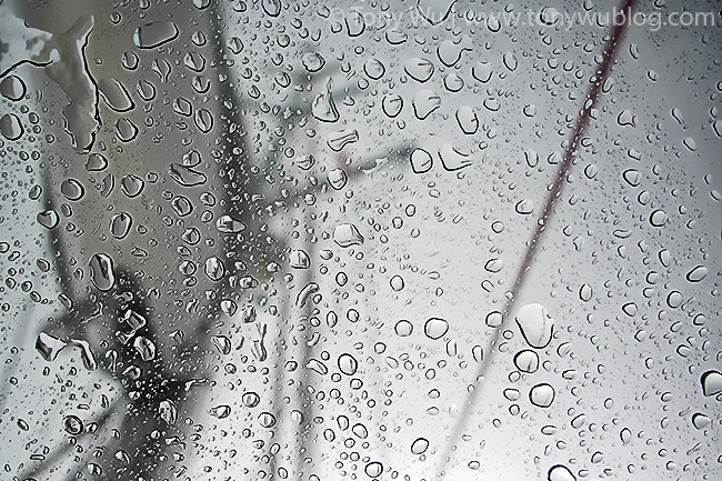 raindrops on port window of Bella Principessa